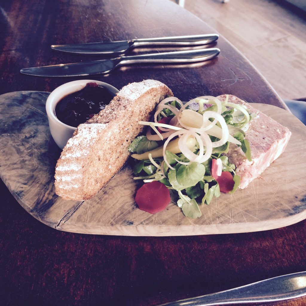 NE_Scran's tweet photo. Have you been to @VallumRest? We had an amazing lunch there this w/e! Review to follow this week, keep 'em peeled! https://t.co/lk6LnEZNPv