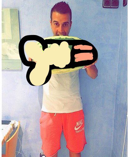 marcisa93's tweet photo. @sirtorres82 @estevecastells 🖕🏿🖕🏿🖕🏿🖕🏿 https://t.co/fXaikWzcLX