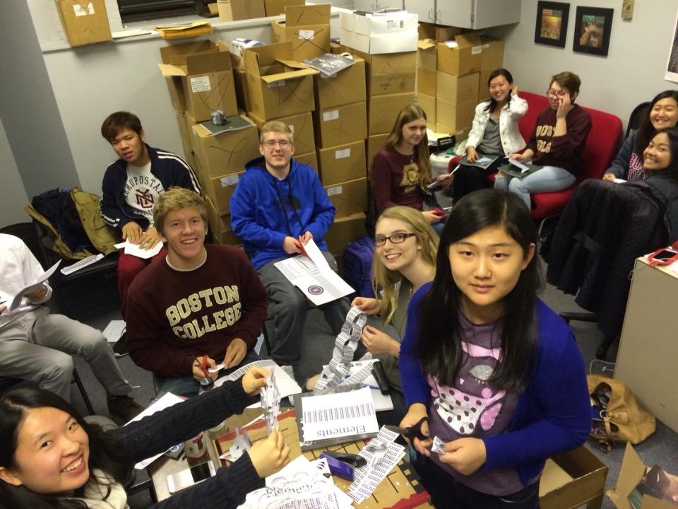 bc_elements's tweet image. Repurposed old journals to make paper decorations for launch of Fall issue. #crafthour #preschoolagain #elements #BC
