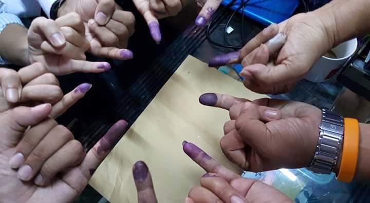 Fingers for change. #MyanmarElection