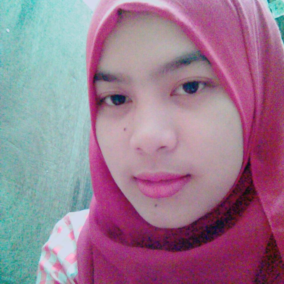 Bahagia itu sederhana disaat kita bisa tersenyum dan bisa merasakan keindahan dunia