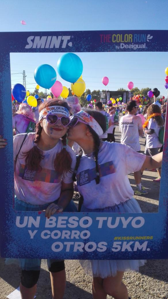 _andcv's tweet photo. #TheColorRunbyDesigual #kissrunners https://t.co/tb4RCdK8Kz