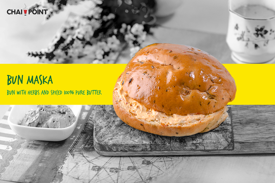 Chai_Point's tweet photo. A bun smeared with real herb-chilli butter is an offer you can’t refuse! #ChaiPoint #IndiaRunsOnChai #MadeForChai https://t.co/68nWen4awl