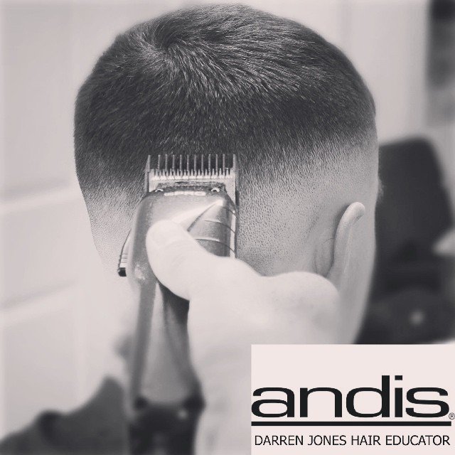 So happy to have andis supporting us @liverpoolshow <a href="/vividpr/">Jessica Maraman</a> <a href="/AndisCoUK/">Andis Company UK</a>