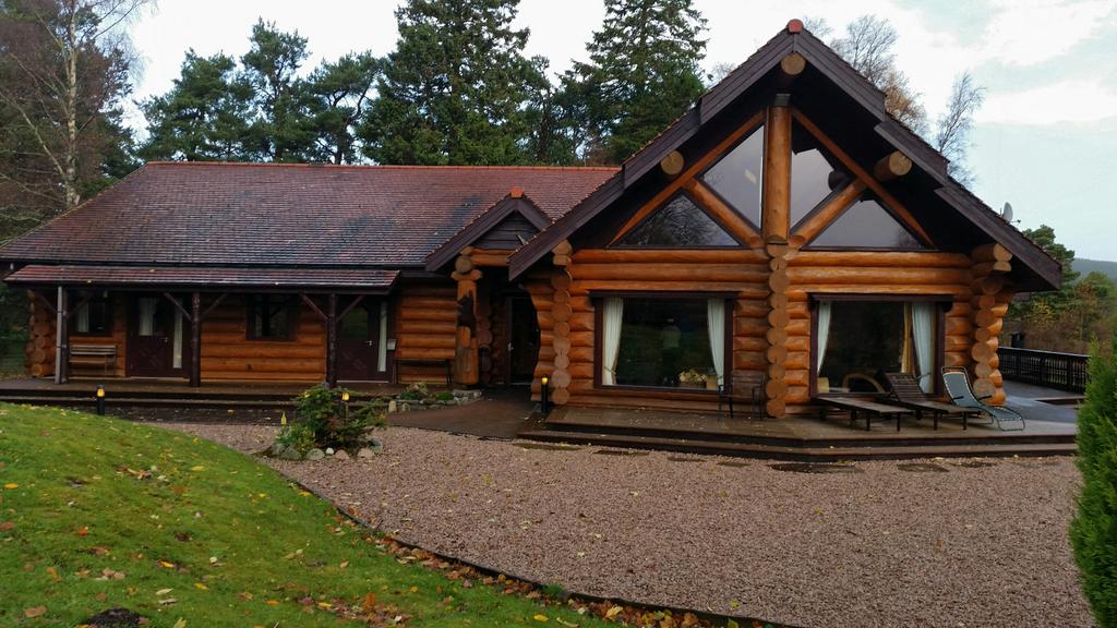CourtneyyMurray's tweet photo. Just got home from the most amazing family trip up North. Mountain Bear Lodge, we will be back 😊 https://t.co/9IkVmROWa5