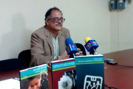 Quadratin_Mor's tweet photo. Invertirán 5.7 mdp para combatir la violencia en las escuelas https://t.co/ZGIXuTEzml #Morelos https://t.co/C1uk55WnVy
