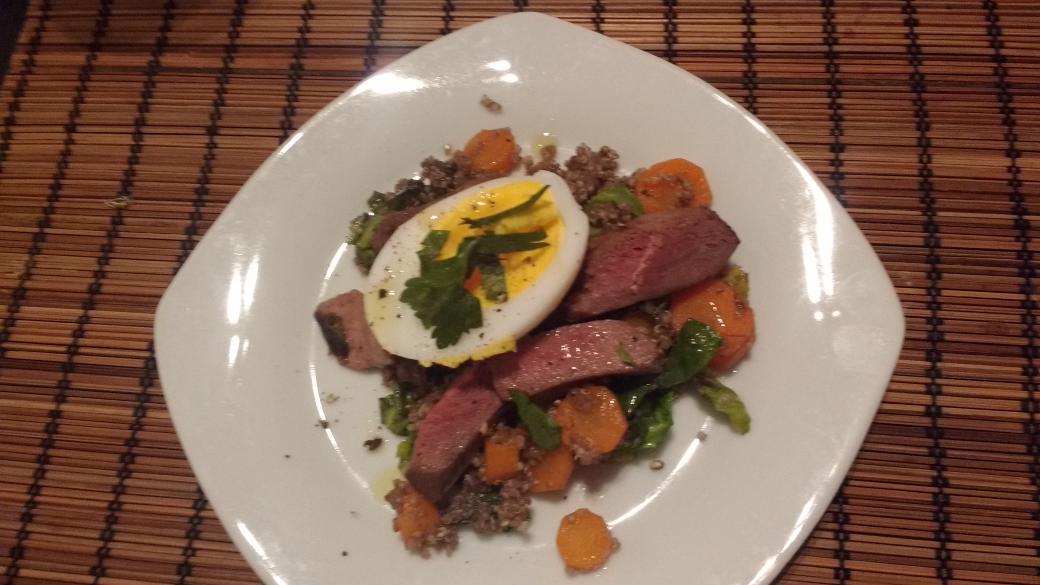 markettoplate's tweet photo. Last night made Pigeon breast on a quinoa salad topped with duck egg #yummy #foodie https://t.co/0bdS0Eu23V