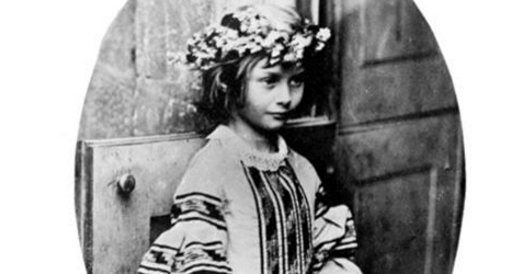 themarginalian's tweet photo. As Alice in Wonderland turns 150 this year, meet the real-life Alice who inspired Carroll https://t.co/FrbvO9tm7S https://t.co/3PMJVNyung