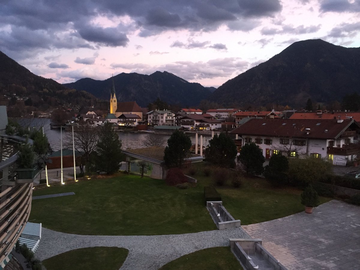 DiamondILO's tweet photo. Looking forward to #PSDI2015 dinner at Tegernsee #Germany later; talking #SAXS and #MX https://t.co/UJvmTtJKUK https://t.co/vDl0MxGmRB
