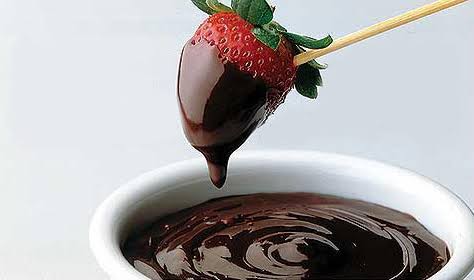 EskuchaRadio's tweet image. Hoy en #ElLicuado tendremos a @Anrubick con #RecetasAfrodisiacas

eskucharadio.com.mx