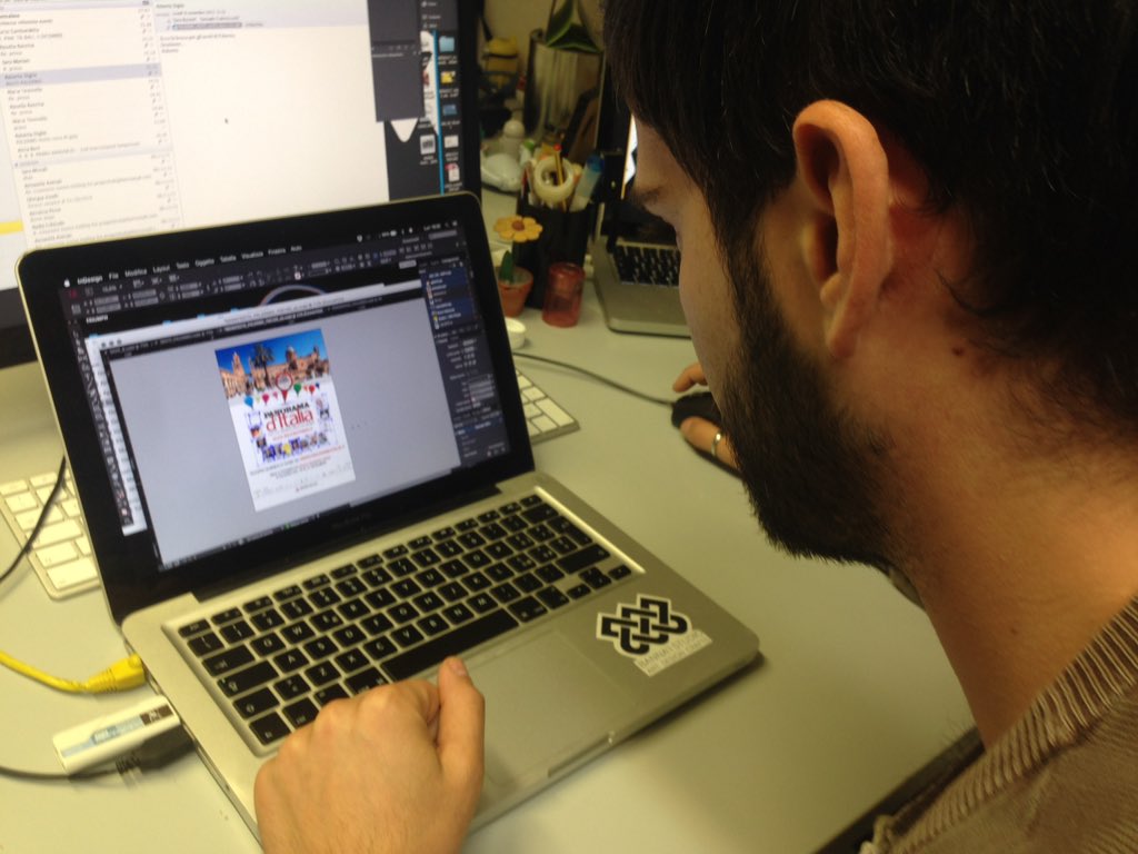 TriumphGroupInt's tweet photo. #panoramaditalia, i nostri grafici già al lavoro per la prossima tappa a #Palermo!
#triumphgroupint
#emotionholder https://t.co/TLQY9Nw0Ec