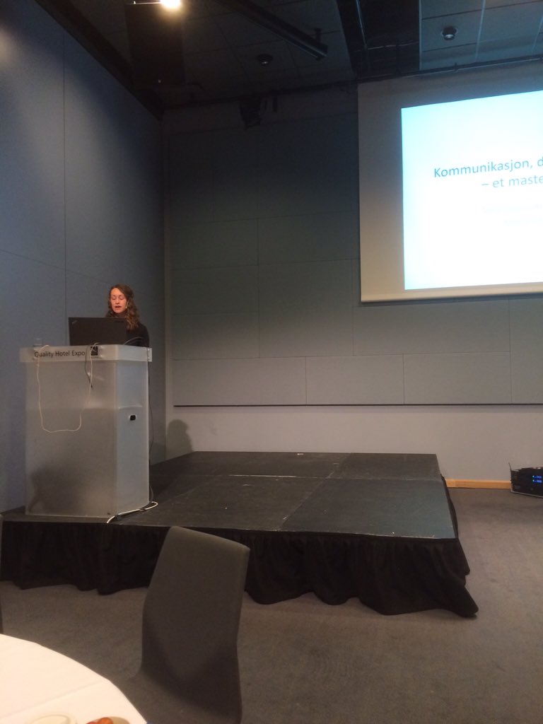 Camilmth's tweet photo. Flinke @veralkri forteller om masterprogrammet vårt! #kdlmaster #funkon15 https://t.co/qD4yPtI3fZ