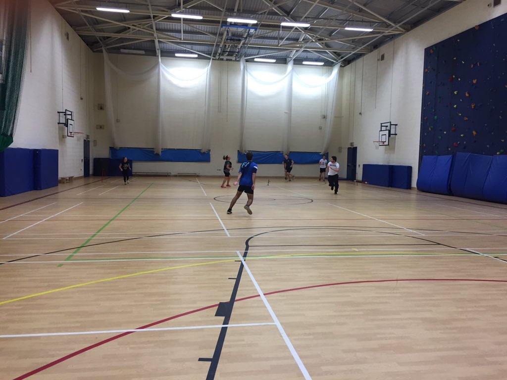 CSMetFrisbee's tweet image. Come join us tonight for frisbee starting in 10 minutes until 6:45 at Glantaf High School sports hall!