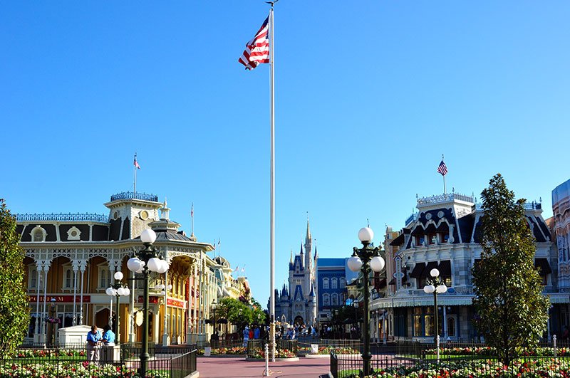 HardCoreDisney's tweet image. The Architecture of Main Street, U.S.A. in Disney World’s Magic Kingdom – Photo Tour ow.ly/37ojdB