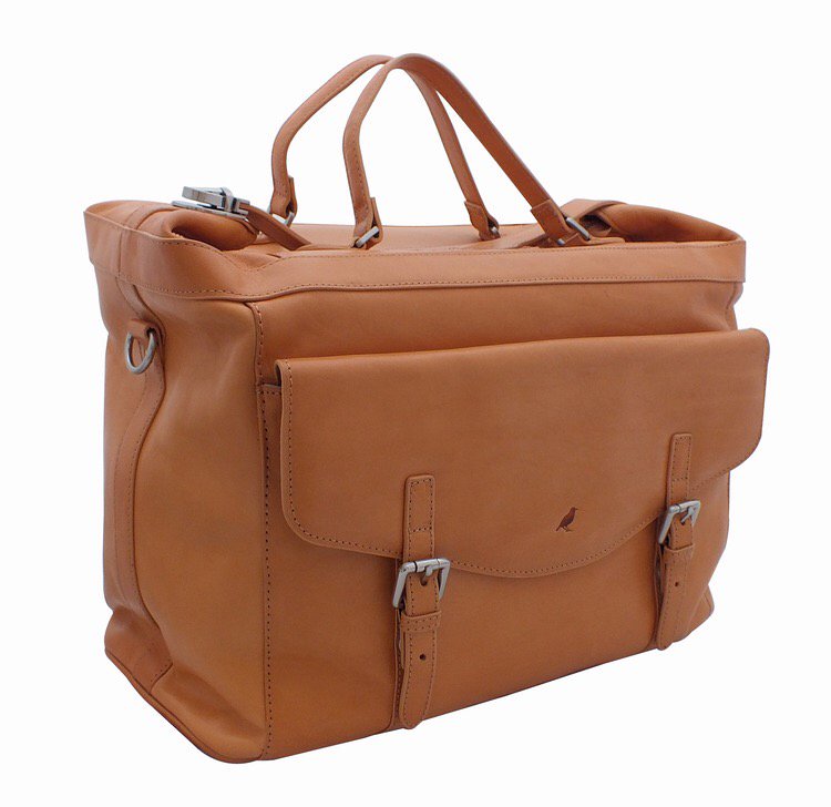 RufusCountry's tweet image. Catch us at the @countrylivinguk Christmas fair islington from Wednesday to Sunday pop by and try out our new bags.