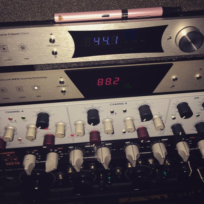 In the studio 😍🎵👍 https://t.co/Ag2a8OPVBn<a href="/tag/djlife"class="tags"><span>#djlife</span></a><a href="/tag/livemusic"class="tags"><span>#livemusic</span></a><a href="/tag/edm"class="tags"><span>#edm</span></a>