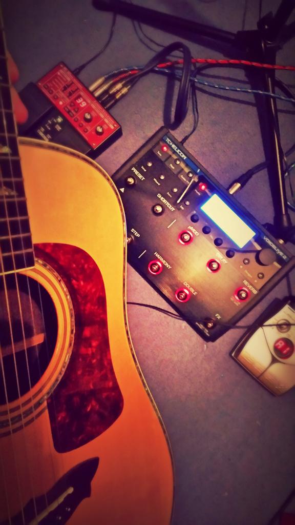 Having a good time rehearsing all on my lonesome tonight. Track from the new album on <a href="/ExpressFM/">Portsmouth’s Express FM</a> tomorrow from 10pm!