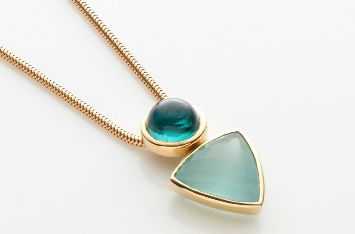 AbbyMosseri's tweet photo. Complimenting  shapes and colour #tourmaline #aquamarine #moderntreasures #necklace #jewellery https://t.co/wMNjZNOHBd