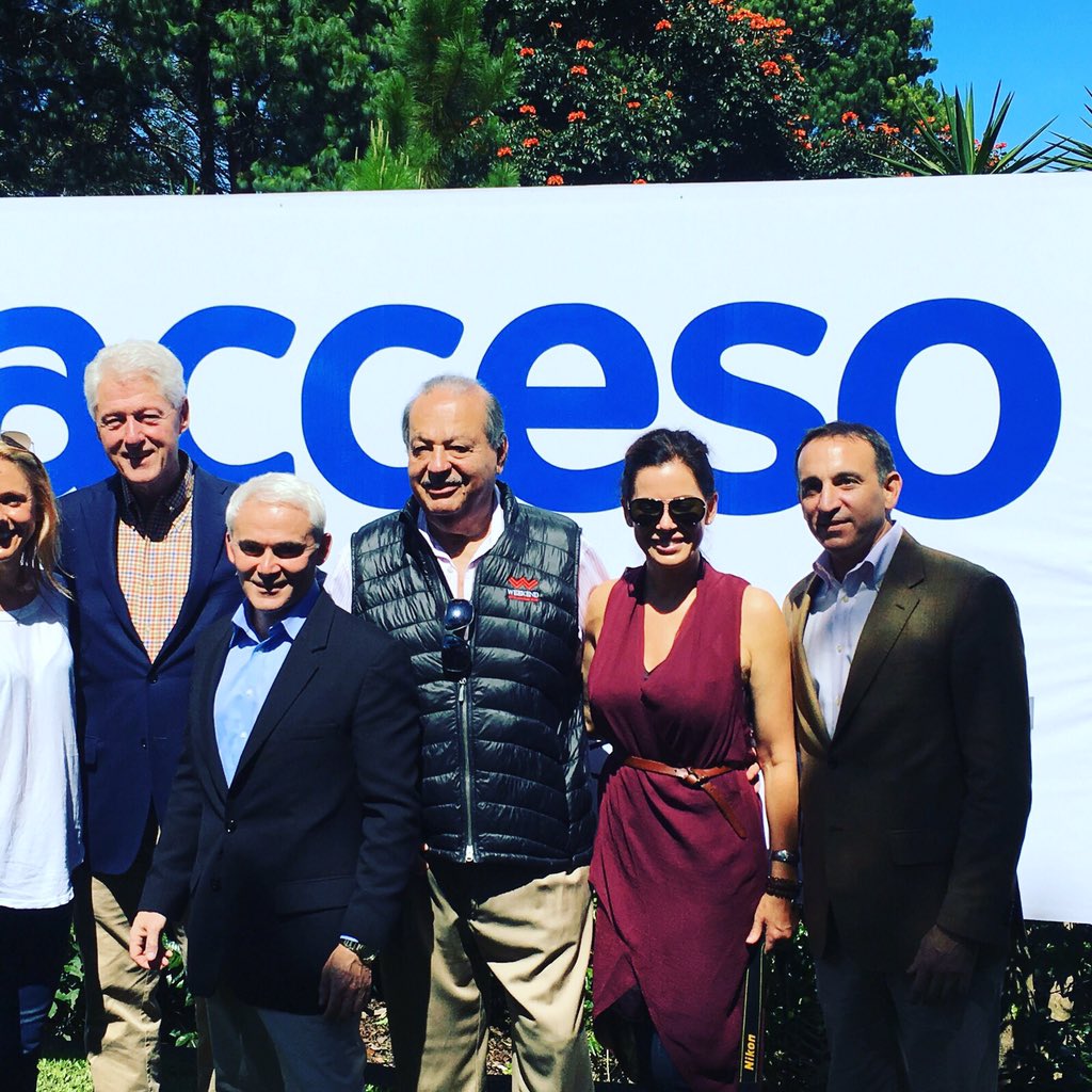 Acceso tweet media
