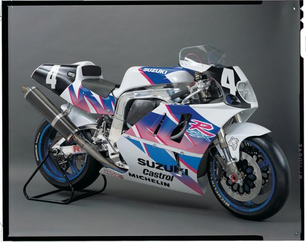 Suzuki on Twitter: "Happy Monday! Maybe this '92 GSX-R750 Endurance Racer pic will make it all better!! #GSXR30YearsofPerformance https://t.co/VGIjgNgCL9" / Twitter