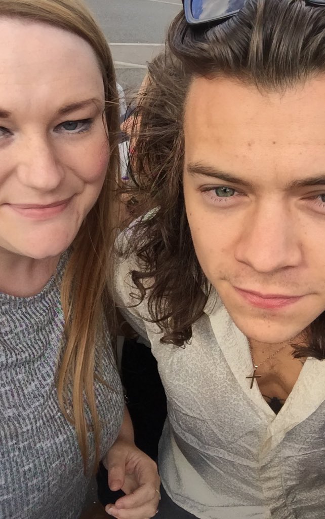 Elles_G's tweet photo. ❤️💛💚💙💜 https://t.co/bUPrujlE7o