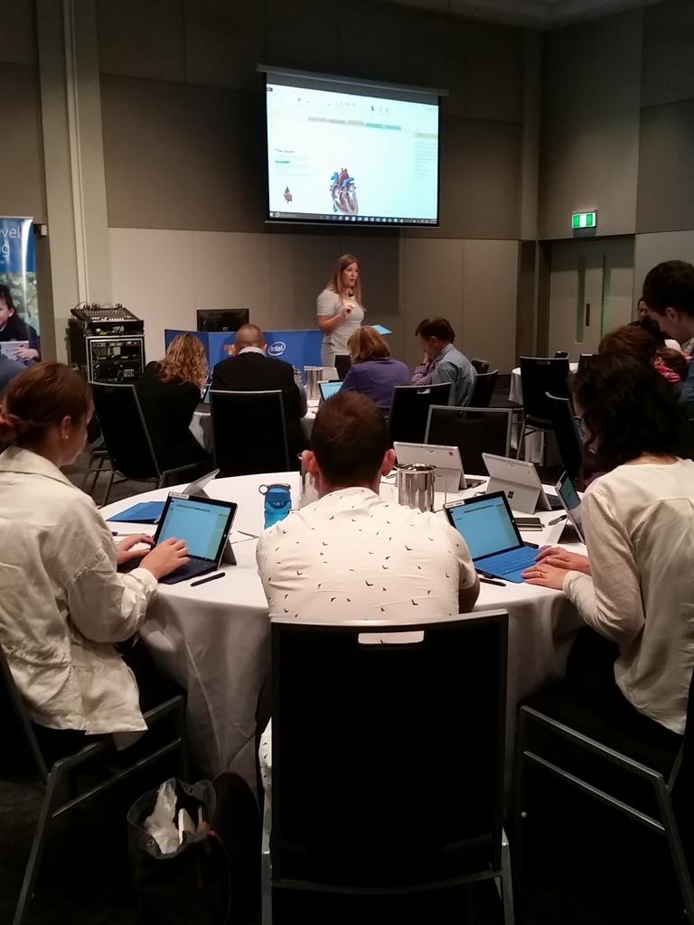 dan_bowen's tweet photo. The amazing Rowena from @ELH_Team doing OneNote multimedia #MSAUedu #nextlevellearning @mtholfsen https://t.co/R9HPRGDZmp