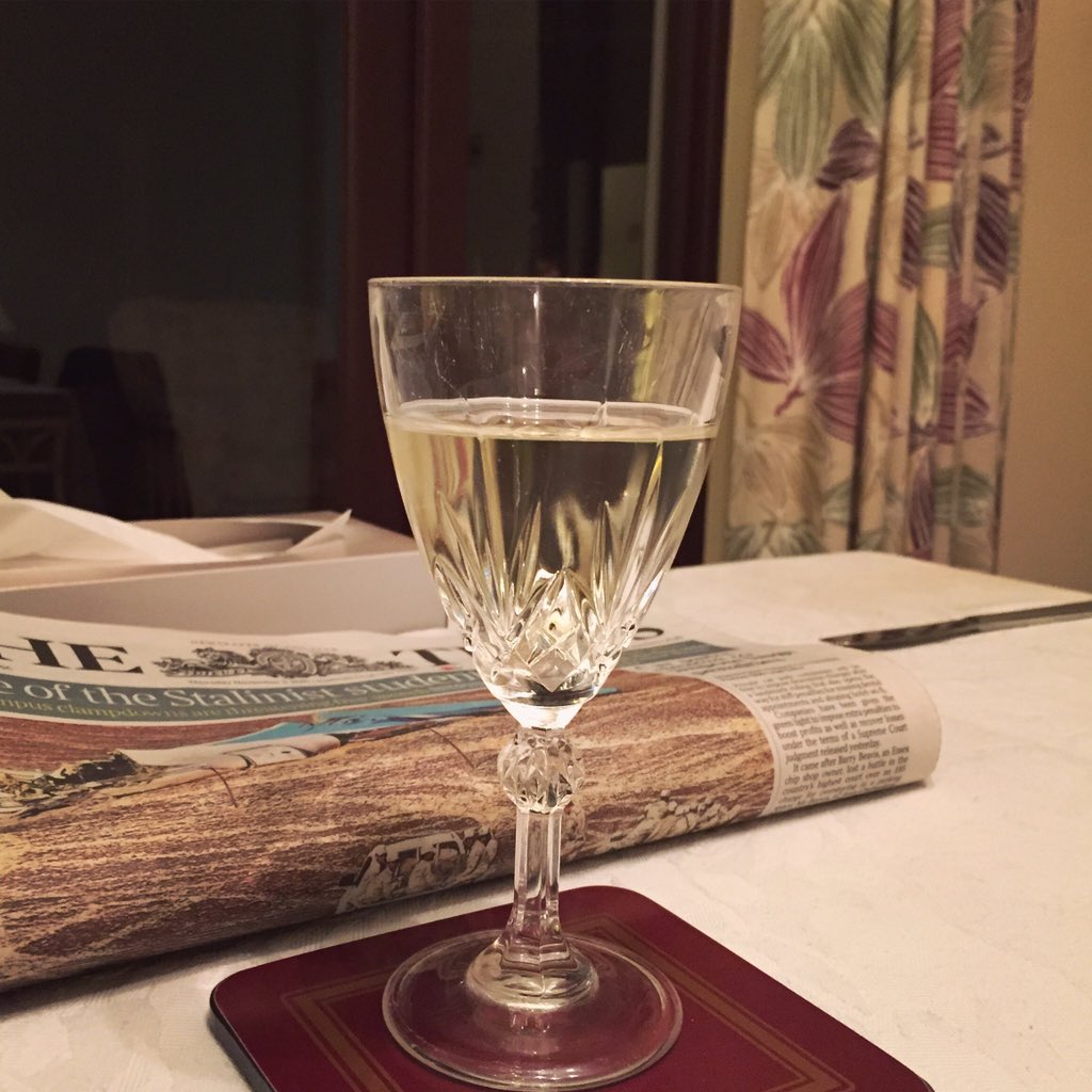 hepanow's tweet photo. #mondayessential π© https://t.co/c9gJfOdHrC
