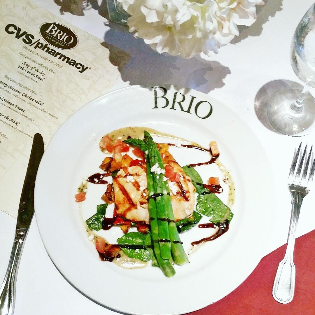 Afroza_Khan's tweet photo. Luncheon with the @CVS_Extra  #CVSPharmacy team &amp; #MiamiInfluencers at @BrioItalian #CVSMeetups 💋 https://t.co/H7l0wHvyt5