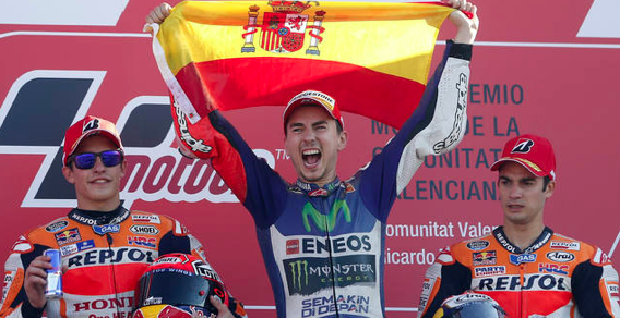 diariolaopinion's tweet photo. El Gran Premio de Cheste, la carrera más vista de todos los tiempos https://t.co/Kqe9PQs5hS #MotoGP https://t.co/6t763pfxjD