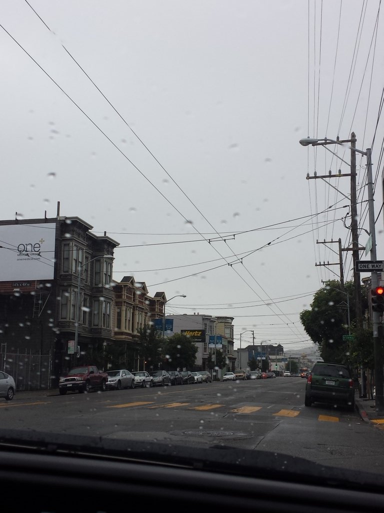 HeraChamul's tweet photo. Asi #SanFrancisco #BayArea #raininginsf @EduardoElTiempo llueve delicioso!!! https://t.co/61AjARxFDX