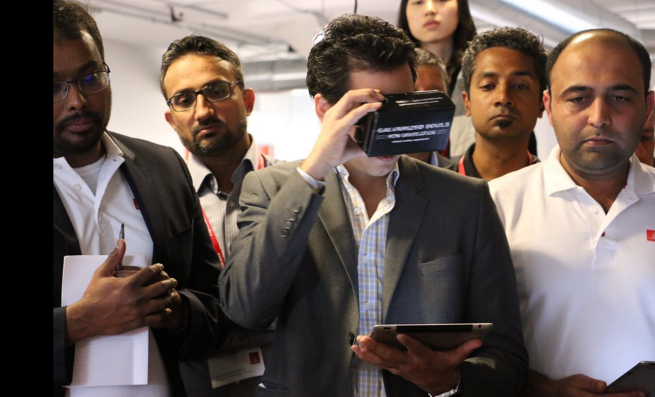 SimpliFlying's tweet photo. #Emirateshackathon conjured slick travel apps in SFO - for the 4th time! What's your airline doing to innovate? https://t.co/gjhGJCKxFK
