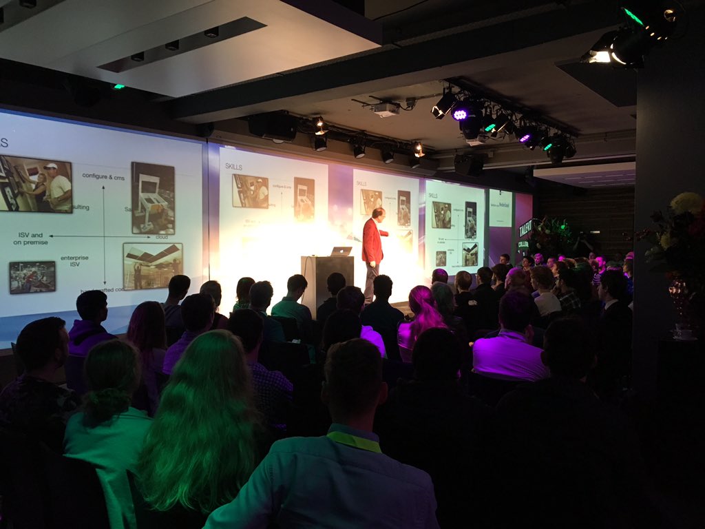 Missilonka's tweet photo. Wat een mooie avond weer @ittalentcollege! #ittc https://t.co/d0mSAY55ig