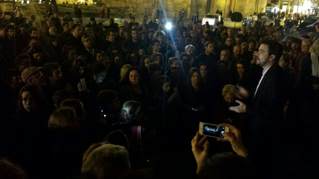 IzquierdaUnida's tweet photo. .@agarzon en León: "Si nos silencian con debates a 4, nuestra voz perdurará en las plazas". https://t.co/Wx1JHbwjdL