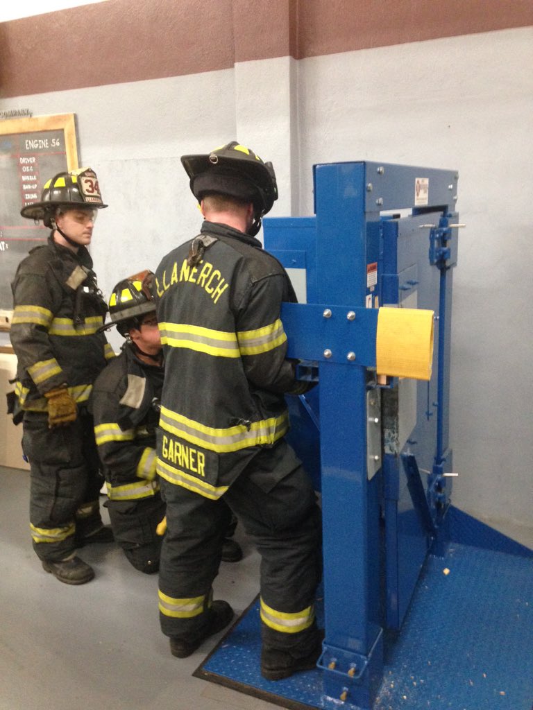 LlanerchFire's tweet photo. Forcible entry training w/ the LFC crew. #KnockKnock #NevermindWeDontNeedKeys https://t.co/eO74M9XNBr