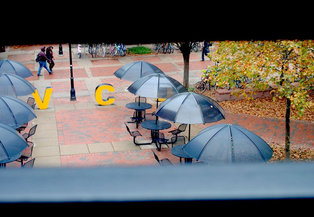 VCU_Dining's tweet photo. A peek at campus on a rainy fall day. 
@VCU #VCU #MyVCUfall #RamProud https://t.co/IRT4Yw8i91