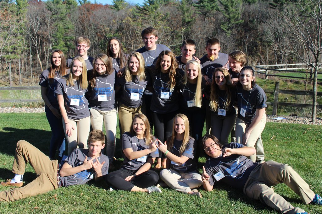 AEastDECA's tweet photo. Our final picture before leaving #WIDECAELC at the Wilderness. Thank you @WI_DECA for another EPIC conference! https://t.co/oaUYoxXFyo