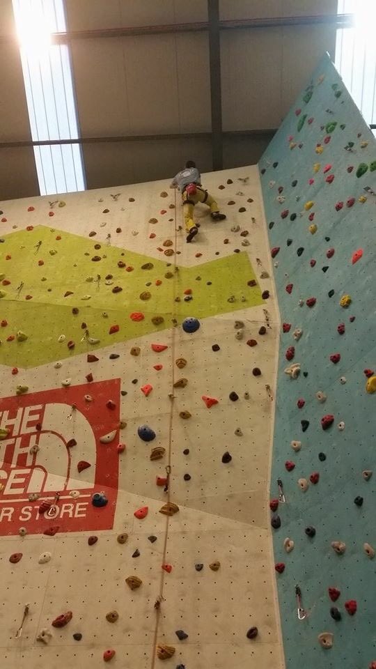 thechalkbag1's tweet photo. Clipping the chains on my second indoor 7b this took many attempts falling at the last move every time #finallysent https://t.co/D76POLkwEs
