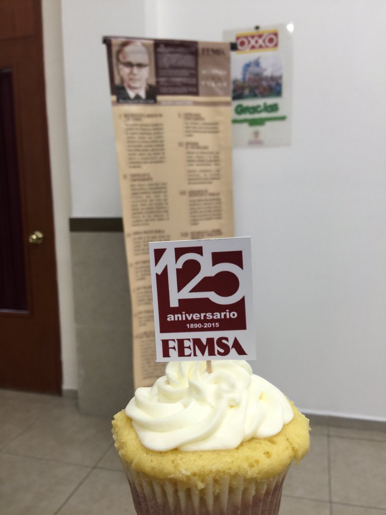 hstephanie's tweet photo. #125Aniversario #CreandoHistorias @FEMSA @Tiendas_OXXO  orgullosamente parte de esta Gran Familia. https://t.co/ExkuC6ZJTF