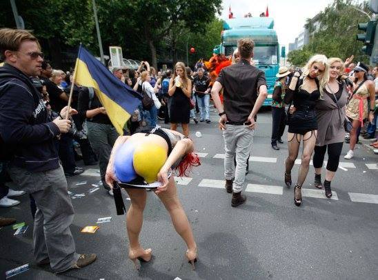 Прямая ссылка на встроенное изображение