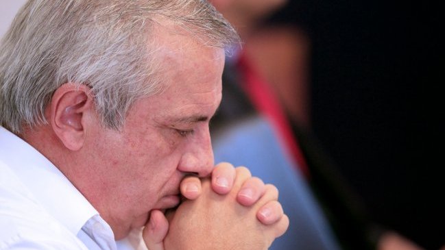 Ex ministro Jaime Mañalich fue expulsado del Colegio Médico bit.ly/1M2BEgJ