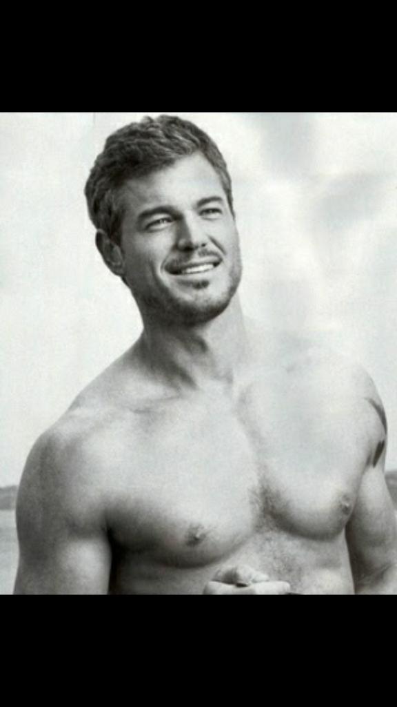 Happy birthday Eric Dane aka mcsteamy my heart belongs to you 