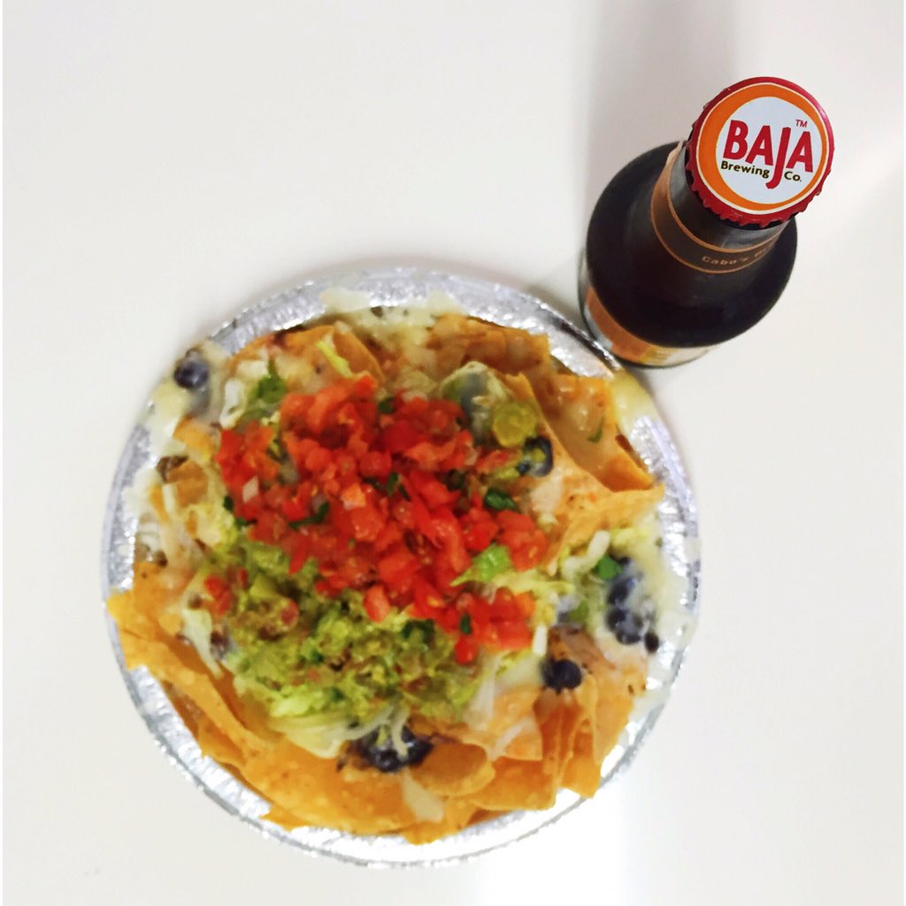 Kicking off the week with this trifecta: nachos, guacamole, and Cabotella!