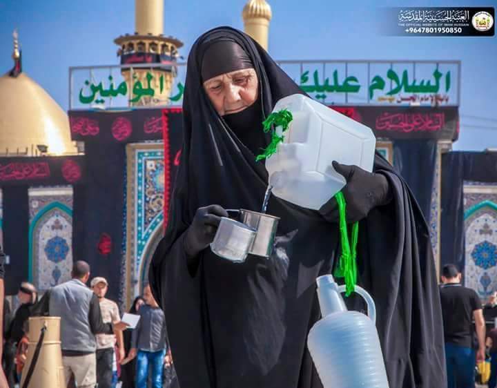 متعنــين ..
بيت #حسين
زحمـه .. نگول
#باب_حسين
واحنــه بزاده
#متعشـــين ..