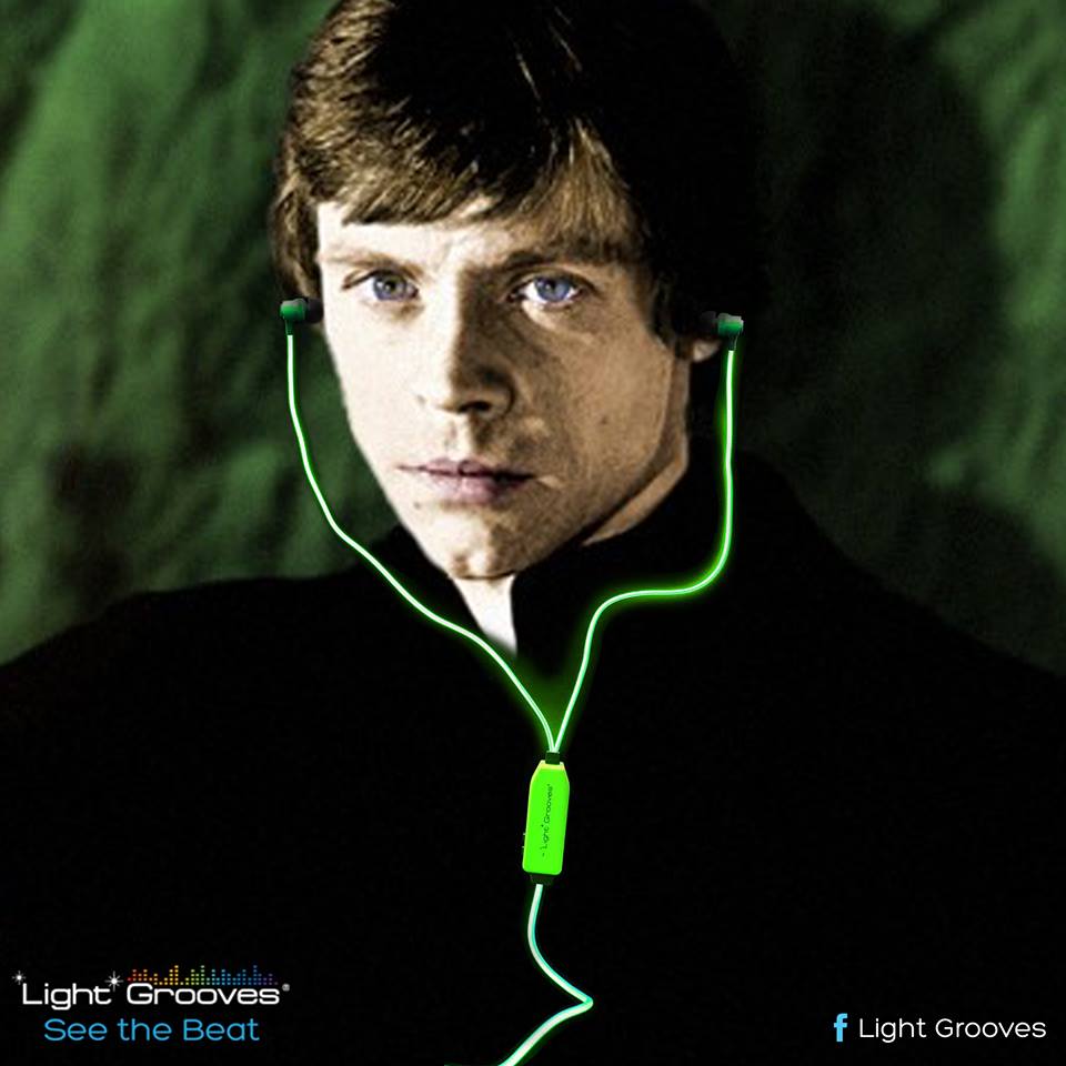 lightgrooves's tweet photo. ¿Qué tal @lightgrooves para #StarWarsRunMx? Audífonos LED verdes, encienden con tu música https://t.co/dgWL1nLC4g https://t.co/29hFMzVvaV
