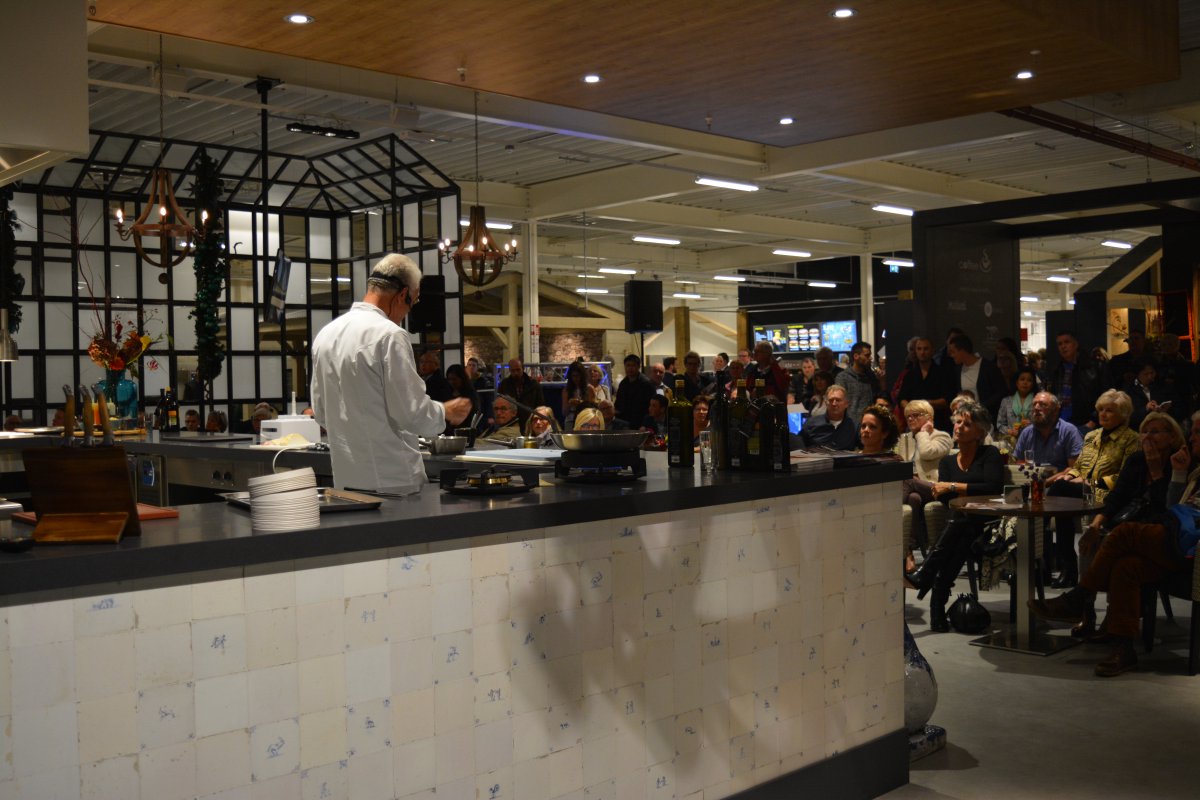 Mooi in beeld tijdens de kookdemonstratie in het Culinair Theater! :-) #Hanos #StudioSenses #opening