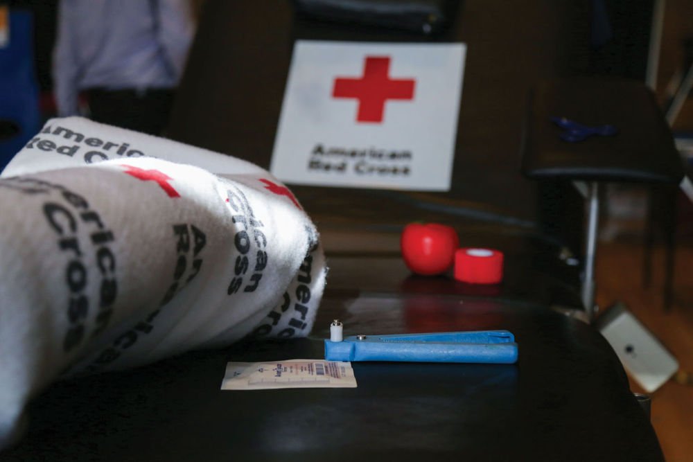 DailyBaro's tweet photo. The #CivilWarBloodDrive is back! Help a great cause and beat the ducks! @RedCrossBloodNW
https://t.co/66UR0Qf4Do https://t.co/kt53VyM7zV