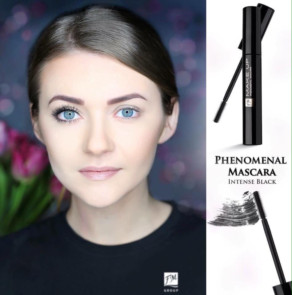 SamanthaFm's tweet photo. Wow look at the difference in the two eyelashes. #greateyelashes #longlashes #mineralmakeup #natural https://t.co/2O1C6QsV6t