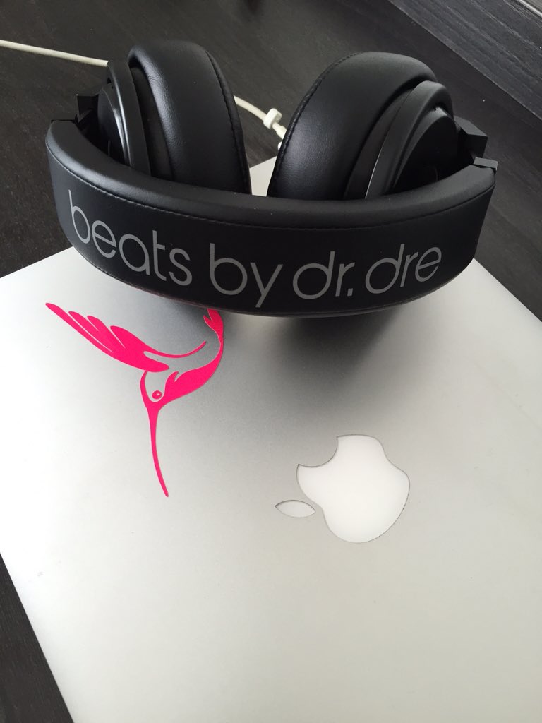 gabymenta's tweet photo. Yo #BeatsBoy @beatsbydre 👍✌️ https://t.co/hN3mhvBrQU