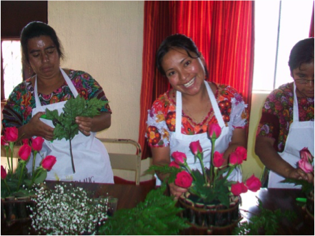 ConDevCenter's tweet photo. CORRECTION: Johanna met with flower growers in #Guatemala #flowernotflour https://t.co/jWtl7CYKjt