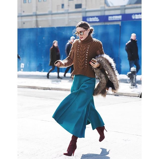 @oliviapalermo, a #StylePrecision #Idol makes no mistakes. @officialdelpozo culotte trousers and #Louboutin boots.